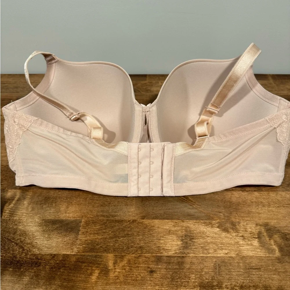 Torrid Curve Bra - Picture 2 of 5